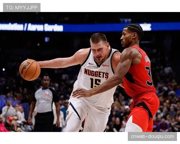 掘金签下布鲁克洛佩斯加强内线防守迎战雷霆冲击