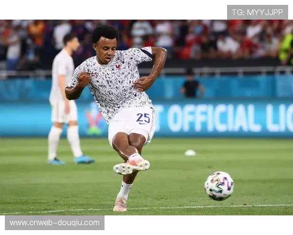 勒伯夫批切尔西轻敌:哈托失误暴露年轻球员成长阵痛 勒伯夫批切尔西轻敌:哈托失误暴露年轻球员成长阵痛