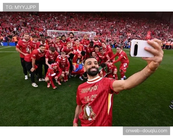 丘库埃泽谈萨拉赫：利物浦传奇应获尊重，卡拉格需理解球员感受