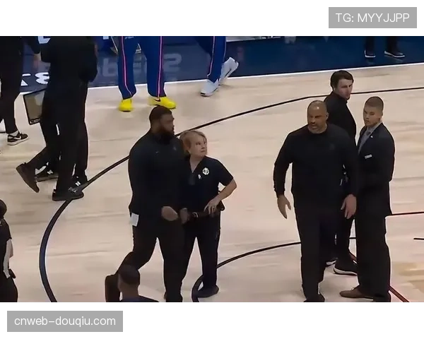 残阵绿军客场114-92大胜火箭，申京乌度卡双双被驱逐